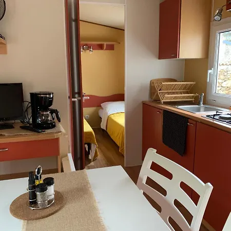 De La Ferme Aux Anesses, Mobil Caline