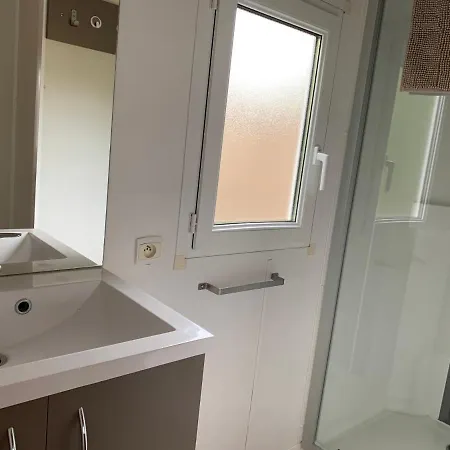 De La Ferme Aux Anesses, Mobil Caline