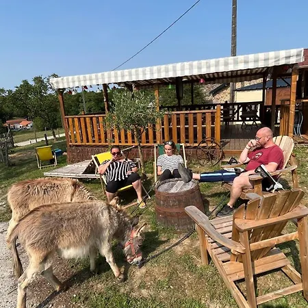 De La Ferme Aux Anesses, Mobil Caline Campsite Bressuire