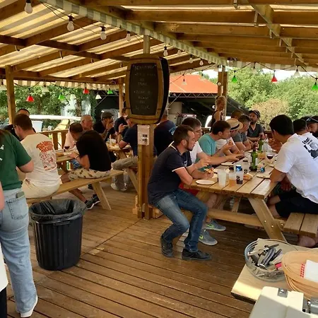 De La Ferme Aux Anesses, Mobil Caline Kemp