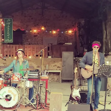 De La Ferme Aux Anesses, Mobil Caline Kemp *